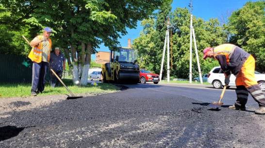 В Острогожске и 16 сельских поселениях района отремонтируют дороги