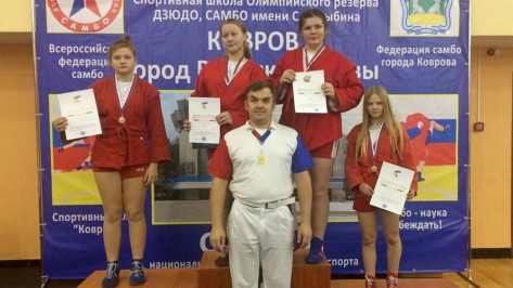 Таловская самбистка завоевала «золото» всероссийского турнира