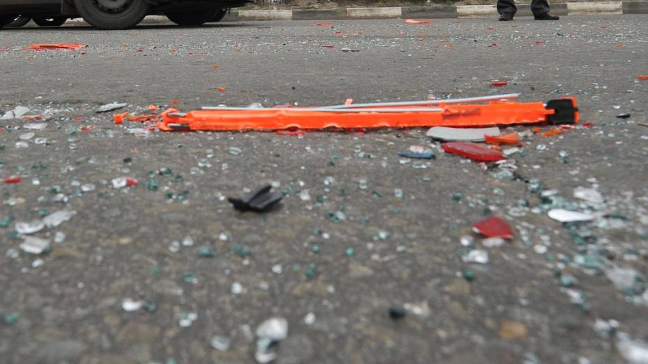 «Газель» сбила пешехода на трассе в Воронежской области