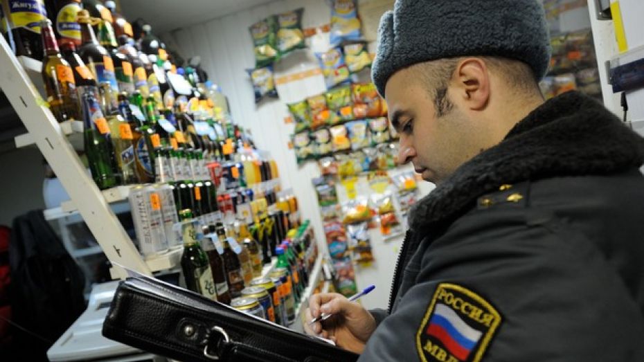 В Новоусманском районе бывший заключенный украл из магазина водку и закуску