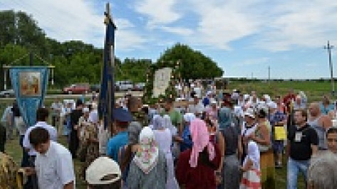 В Острогожском районе паломники в пятый раз прошли Крестным ходом