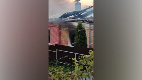 В Семилуках под Воронежем сгорел частный дом: подробности пожара