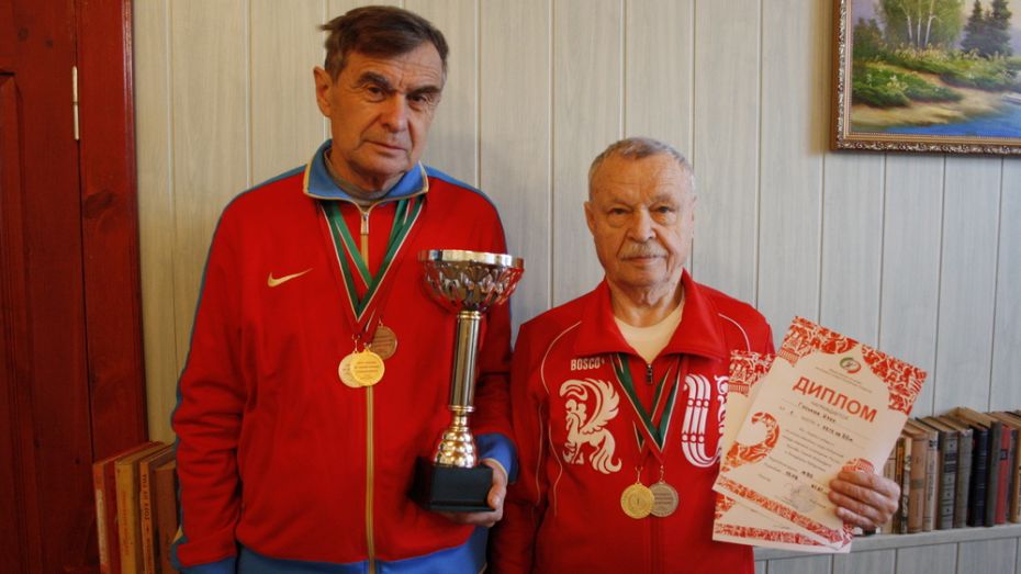 Аннинские ветераны стали чемпионами области по легкой атлетике