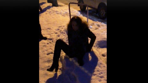 Воронежская полиция заинтересовалась видео с пьяной 36-летней автоледи на Mitsubishi