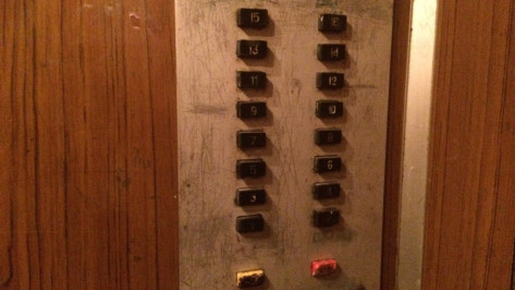 В домах Воронежской области заменят 121 лифт до октября 2017 года