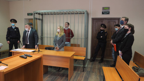 В Воронеже суд продлил арест американцу, ударившему полицейского