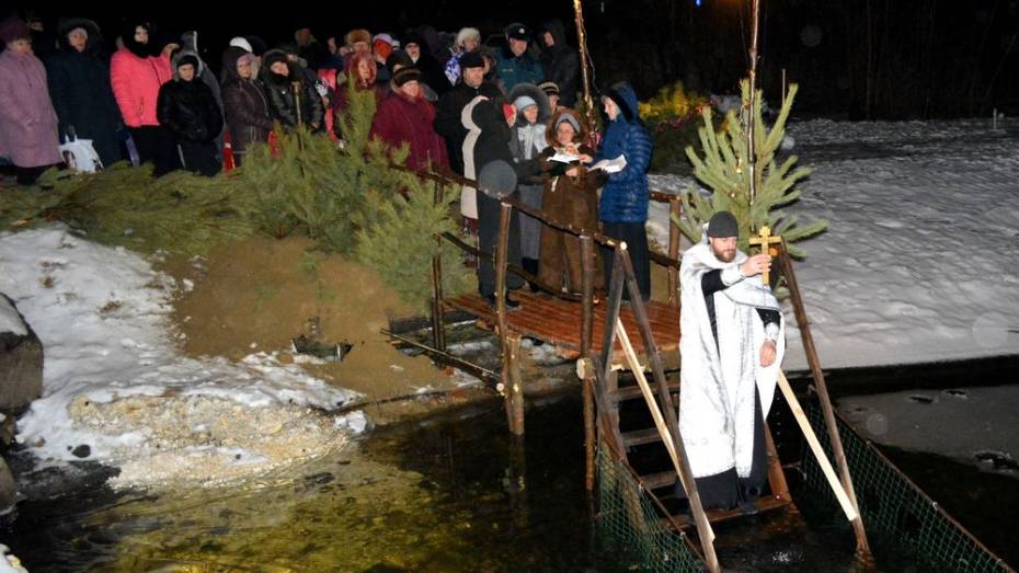 На Крещение в Воробьевском районе жители смогут окунуться в 3 купели