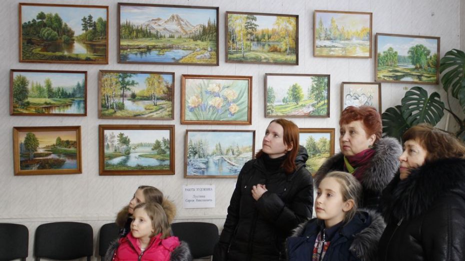 В Аннинском краеведческом музее открылась выставка местного художника