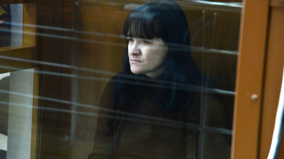 В Воронеже женщине, убившей соседскую девочку 13 лет назад, назначили 12 лет тюрьмы