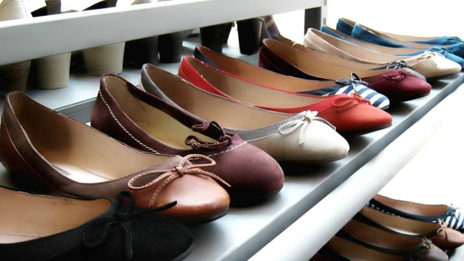Экс-мошенник стащил женские туфли из магазина в Воронеже