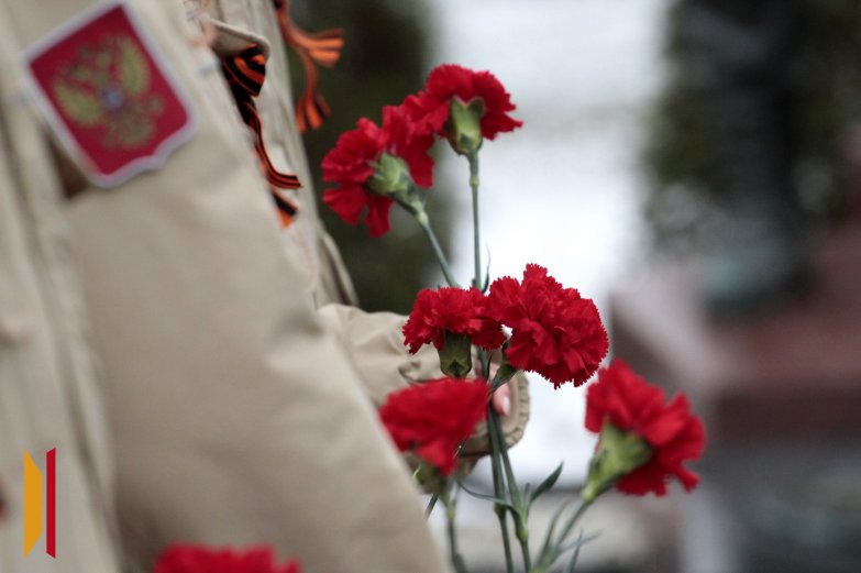 возложение цветов