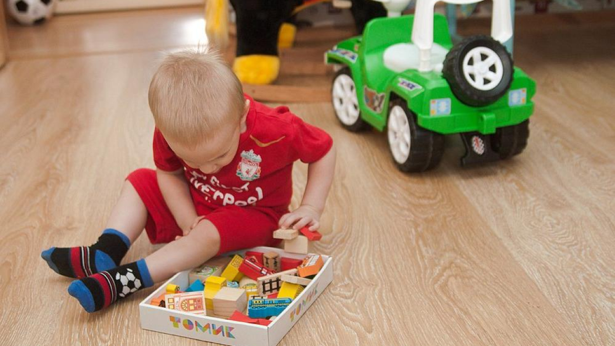 «Надо покупать правильные игрушки». Как в Воронеже диагностируют и лечат аутизм