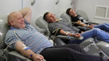 Воронежцы сдали 45 литров донорской крови