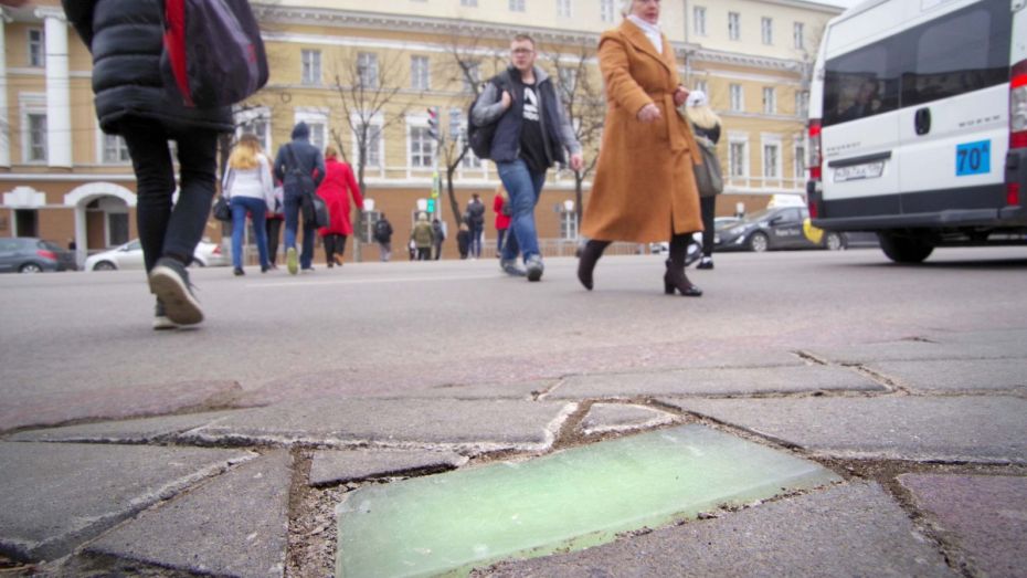 В Воронеже первый пешеходный переход оборудовали светящейся плиткой