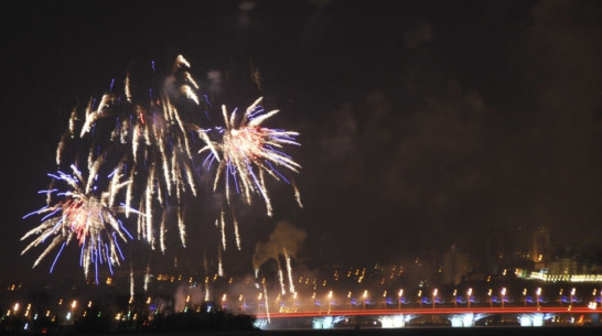 Салют в Воронеже на 23 февраля продлится 10 минут 