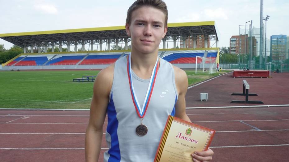 Поворинский спортсмен стал призером первенства России по легкой атлетике