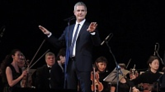 Алессандро Сафина в Воронеже убаюкал 5-месячную девочку