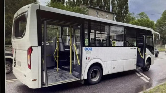 В Воронеже на улице 9 Января столкнулись автобусы: пострадали 2 женщины