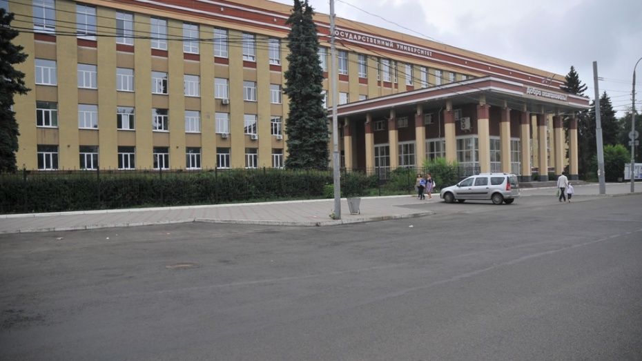 Воронежский госуниверситет вошел в топ-20 рейтинга зарплат выпускников-экономистов
