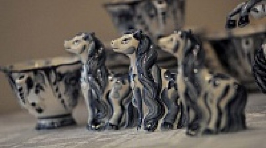 В Воронеже продают пасхальные сувениры из гжельского фарфора