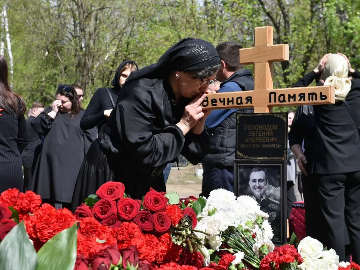 Его улыбки хватило бы на всех». В Воронеже простились со старшим офицером  пресс-службы ЗВО Евгением Половодовым