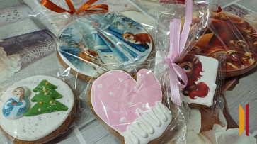 Кондитер из Хохольского района отправила более 200 новогодних пряников бойцам СВО