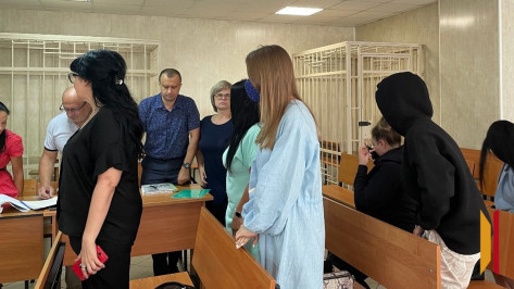 В Воронеже за взятки от похоронного агентства прокуратура запросила для экс-диспетчеров полиции до 3,5 года колонии