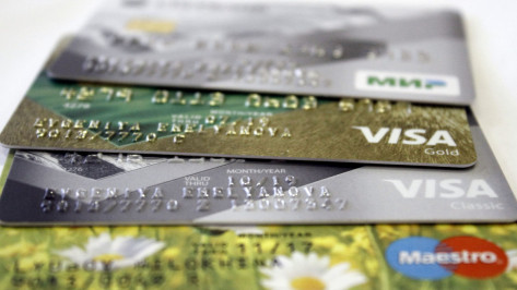 Число безналичных расчетов в Воронежской области выросло почти на треть