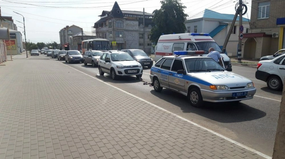 Полиция воронеж. Восьмерка полиция Воронеж. Воронеж полиция у Кольцовского сквера 21.04.2021. Полиция Воронеж картинки.