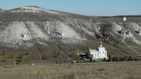 Дорогу в Костомаровский монастырь в Воронежской области отремонтировали по нацпроекту