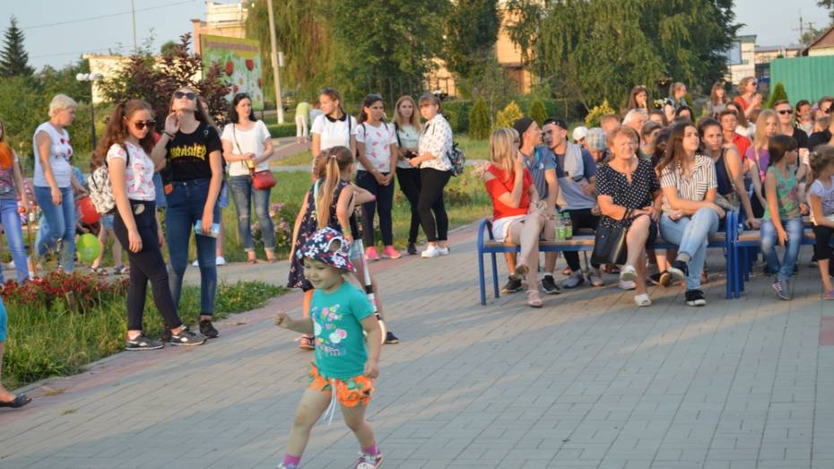 Подгоренцев пригласили на бесплатный концерт воронежского мужского хора «Русский формат»