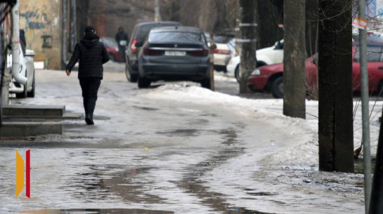 Жителей Воронежской области предупредили о гололедице на дорогах