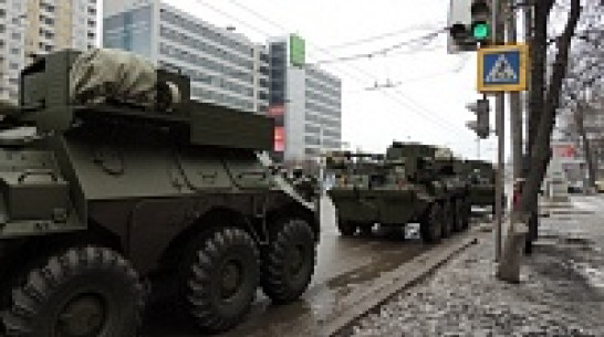 БТРы в центре Воронежа появились в связи с внезапной проверкой готовности российской армии