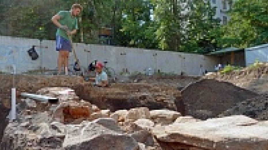 Археологи раскопали в центре Воронежа постройку 18 века