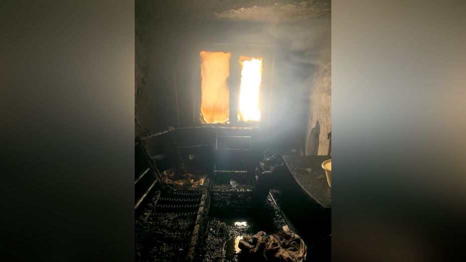 В Воронеже возбудили уголовное дело после смерти 2 маленьких детей в сгоревшей квартире