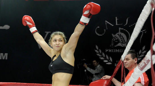 Воронежская боксерша Татьяна Зражевская провела сбор в клубе Николая Валуева