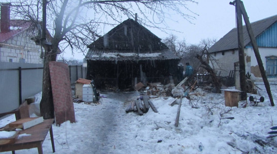 Прокуратура о гибели 4 детей на пожаре под Воронежем: в доме фактически находился притон
