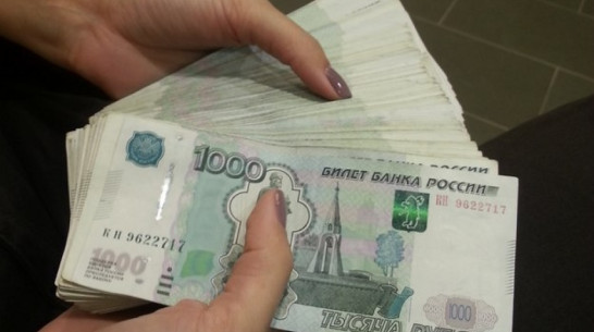 В Семилуках продавец украла из магазина продукты на 390 тыс рублей