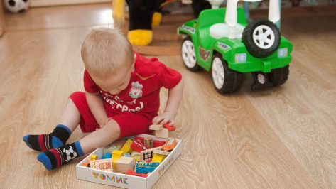 «Надо покупать правильные игрушки». Как в Воронеже диагностируют и лечат аутизм