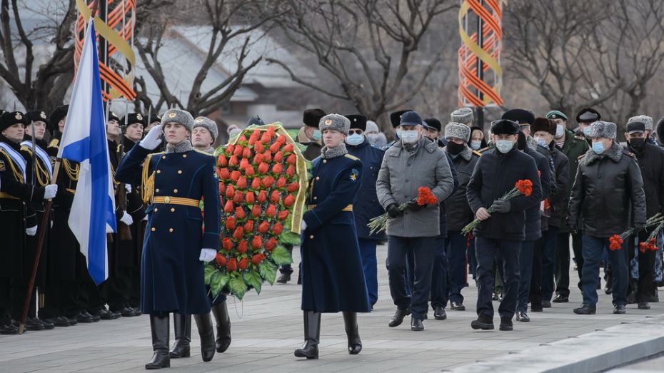 Первые лица Воронежской области почтили память павших неизвестных воинов
