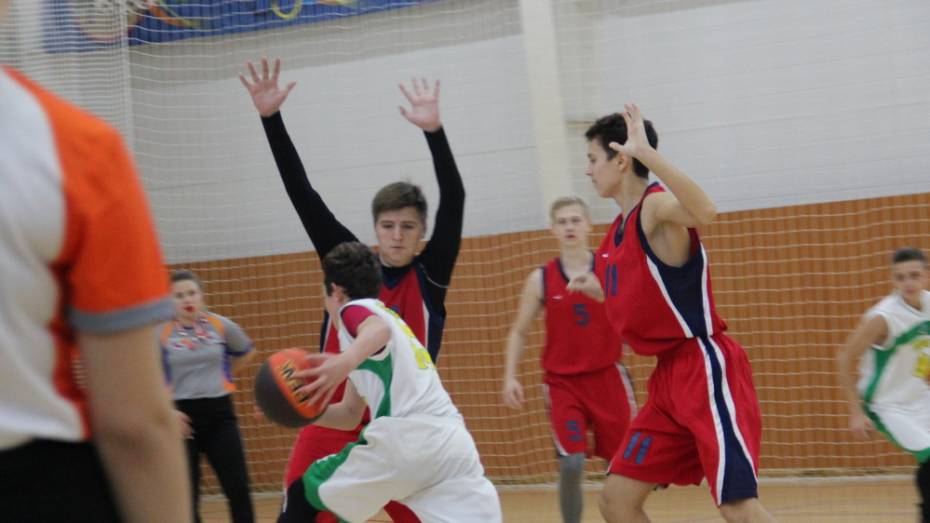 Борисоглебские баскетболисты завоевали «серебро» первенства области