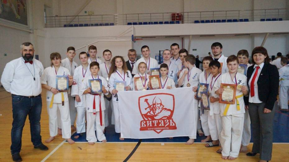 Верхнехавские каратисты завоевали 8 золотых медалей на областных соревнованиях
