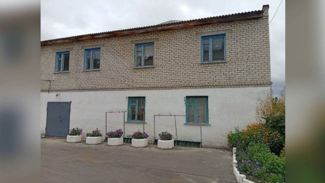 В лискинском селе Троицкое отремонтируют помещения в школьном спорткомплексе