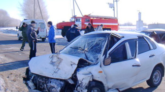 При столкновении «ВАЗов» в Воронежской области 1 человек погиб и 5 ранены