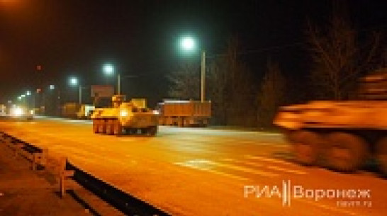 Минобороны РФ сообщило, что колонны военной техники прошли через Воронежскую область на полевые занятия