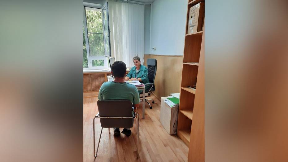 Участнику СВО из Подгоренского района помогли получить удостоверение ветерана боевых действий