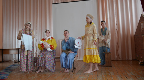 Детский театральный фестиваль «Театр на ладошке» впервые провели в Верхнехавском районе