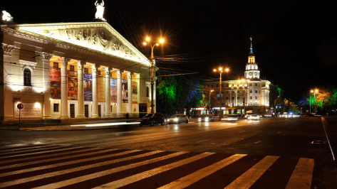 В Воронеже начали реконструкцию площадки у театра оперы и балета