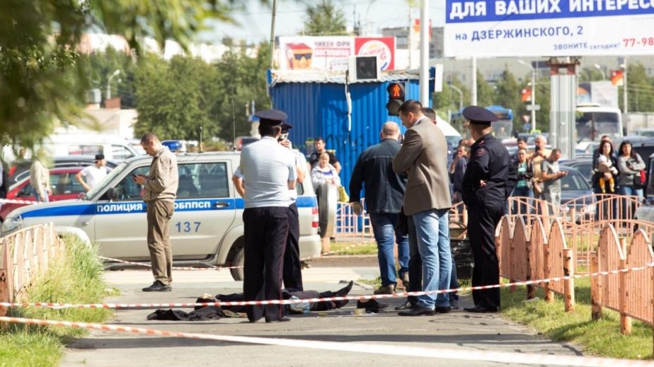 Мужчина напал с ножом на восьмерых человек в Сургуте