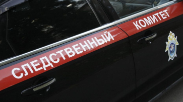 Труп 50-летнего мужчины нашли в припаркованной машине в Семилуках под Воронежем